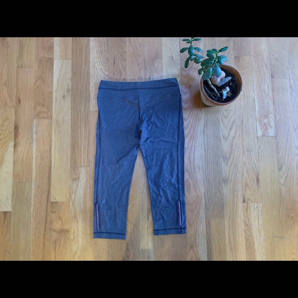 Lululemon Priiti Crop - Picture 4 of 7